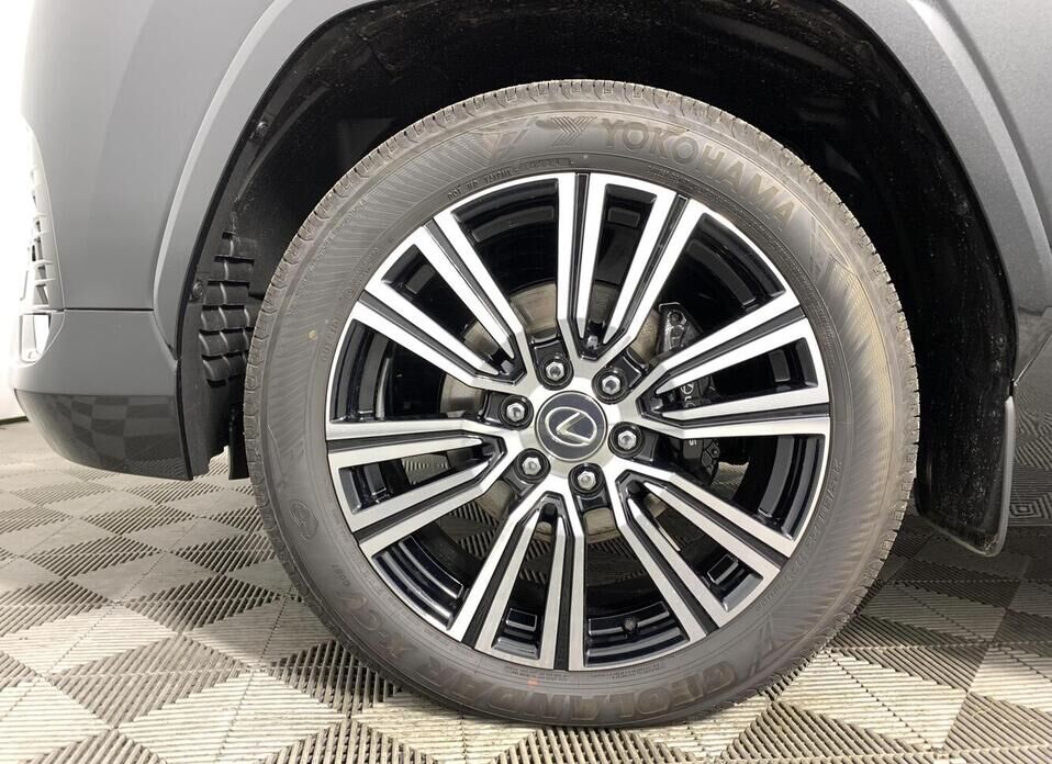 Lexus LX, IV 600 3.5 AT (415 л.с.) 4WD