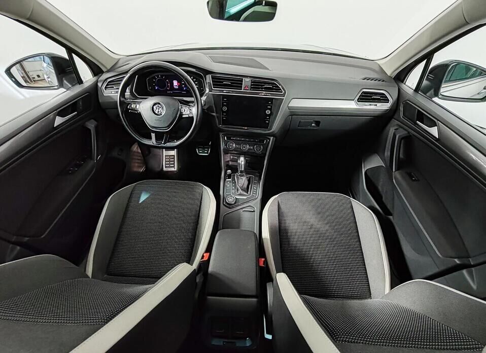 Volkswagen Tiguan, II 2.0 AMT (180 л.с.) 4WD
