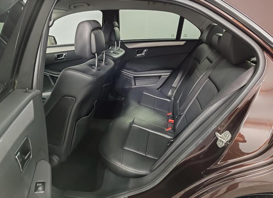 Mercedes-Benz E-Класс 200 7G-Tronic 1.8 AT (184 л.с.)