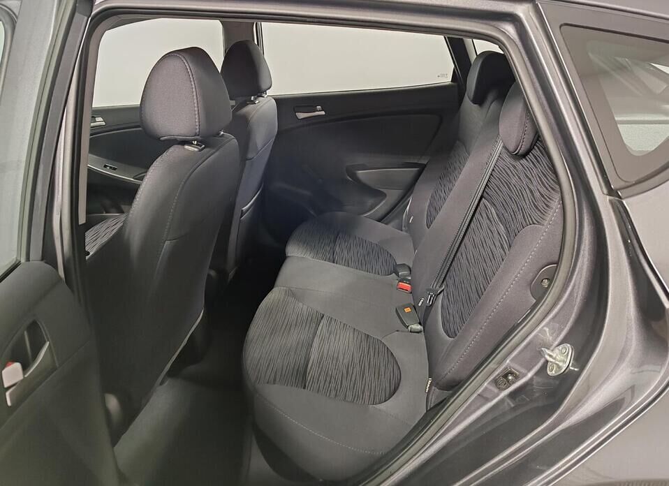 Hyundai Solaris, I Рестайлинг 1.6 AT (123 л.с.)