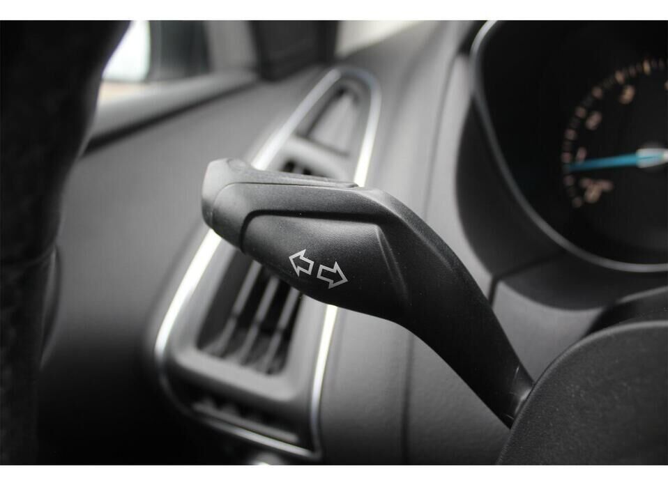 Ford Focus, III 1.6 AMT (125 л.с.)