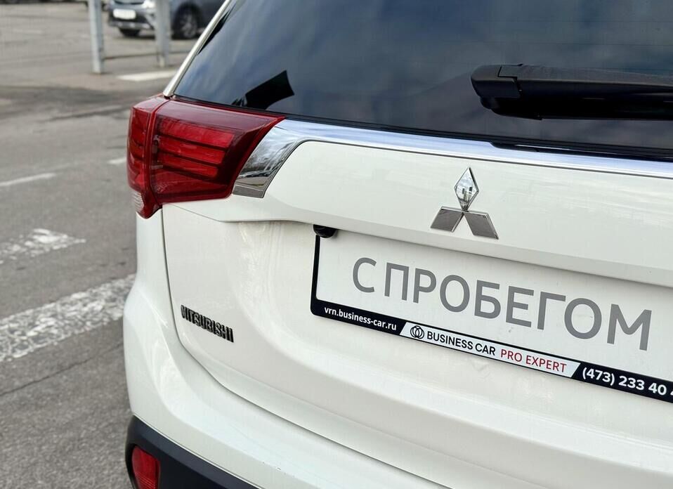 Mitsubishi Outlander, III Рестайлинг 2 2.4 CVT (167 л.с.) 4WD