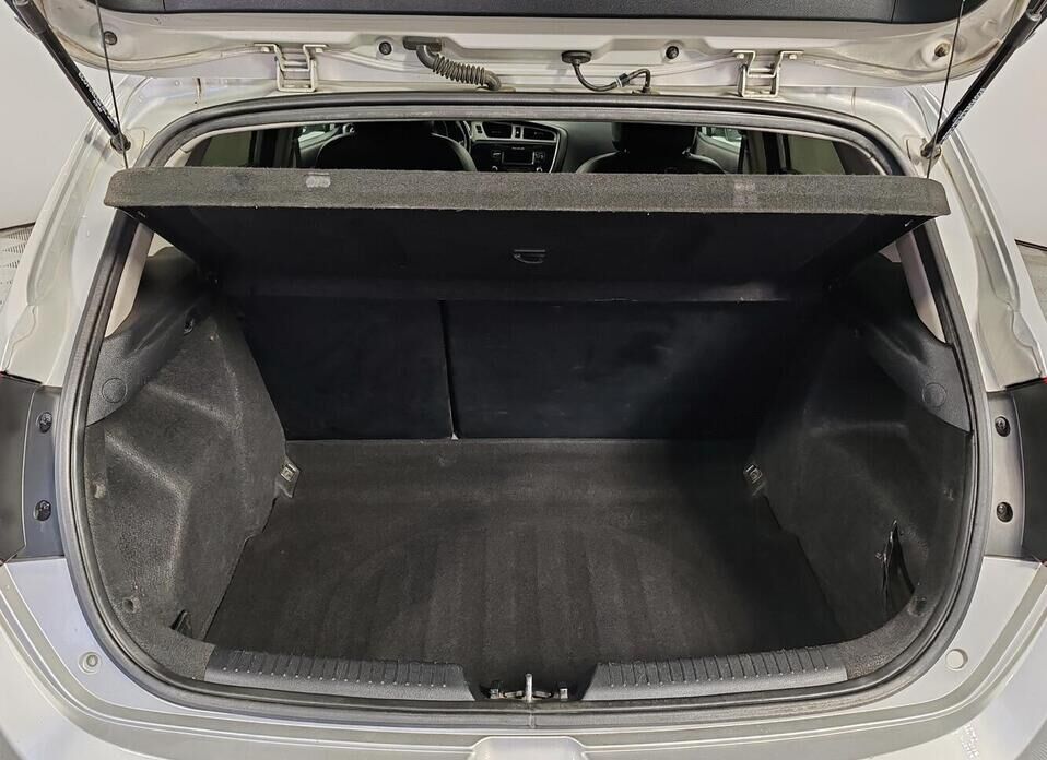 Kia Ceed 1.6 AT (129 л.с.)