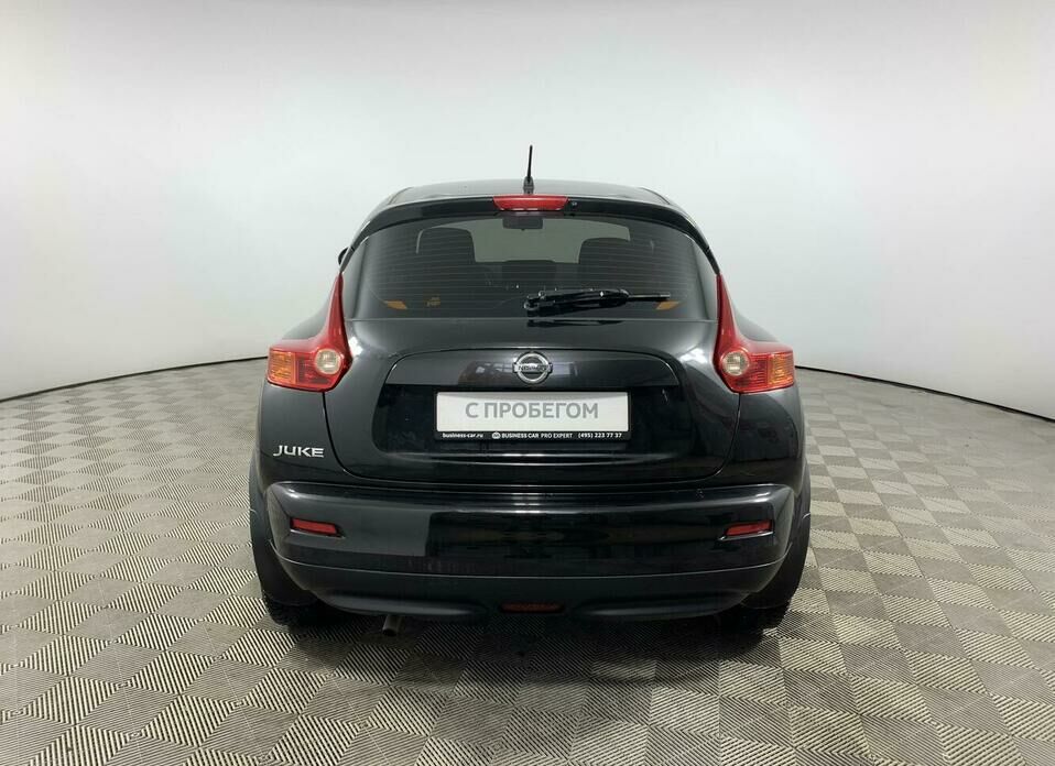 Nissan Juke 1.6 MT (117 л.с.)