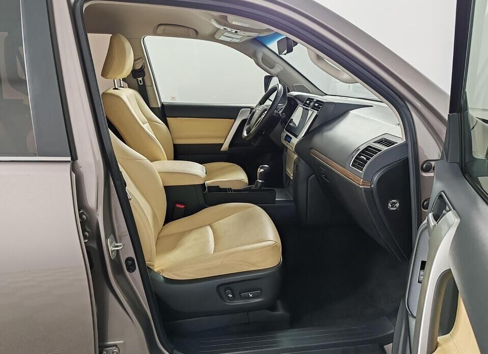 Toyota Land Cruiser Prado, 150 Series Рестайлинг 2 2.8d AT (177 л.с.) 4WD