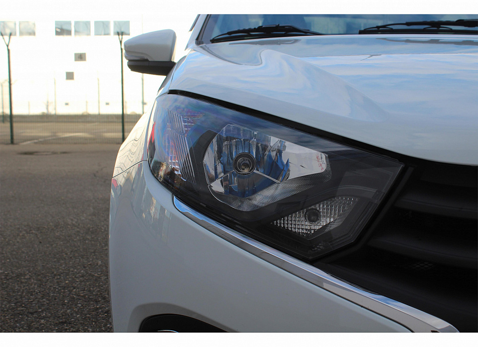 LADA (ВАЗ) Granta, I Рестайлинг 1.6 MT (90 л.с.)