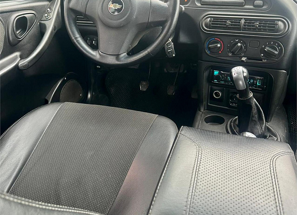 Chevrolet Niva, I Рестайлинг 1.7 MT (80 л.с.) 4WD