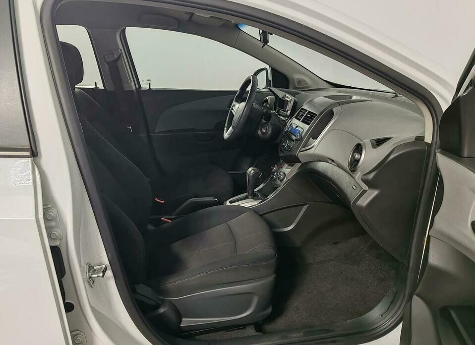 Chevrolet Aveo 1.6 AT (115 л.с.)