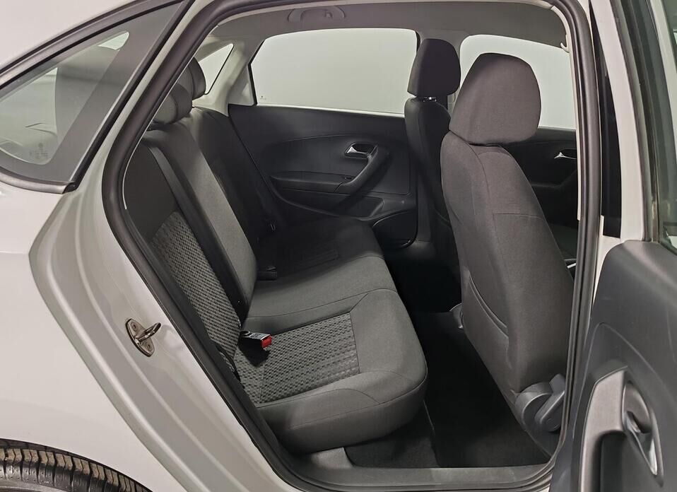 Volkswagen Polo, V Рестайлинг 1.6 MT (110 л.с.)
