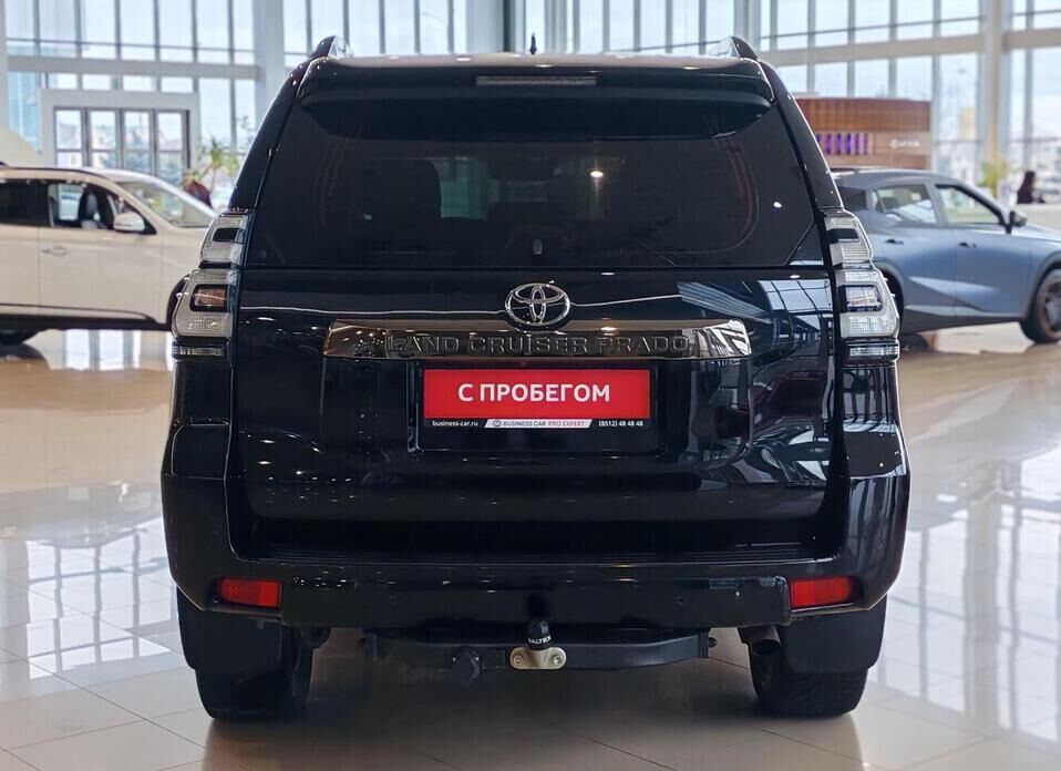 Toyota Land Cruiser Prado, 150 Series Рестайлинг 3 2.8d AT (200 л.с.) 4WD