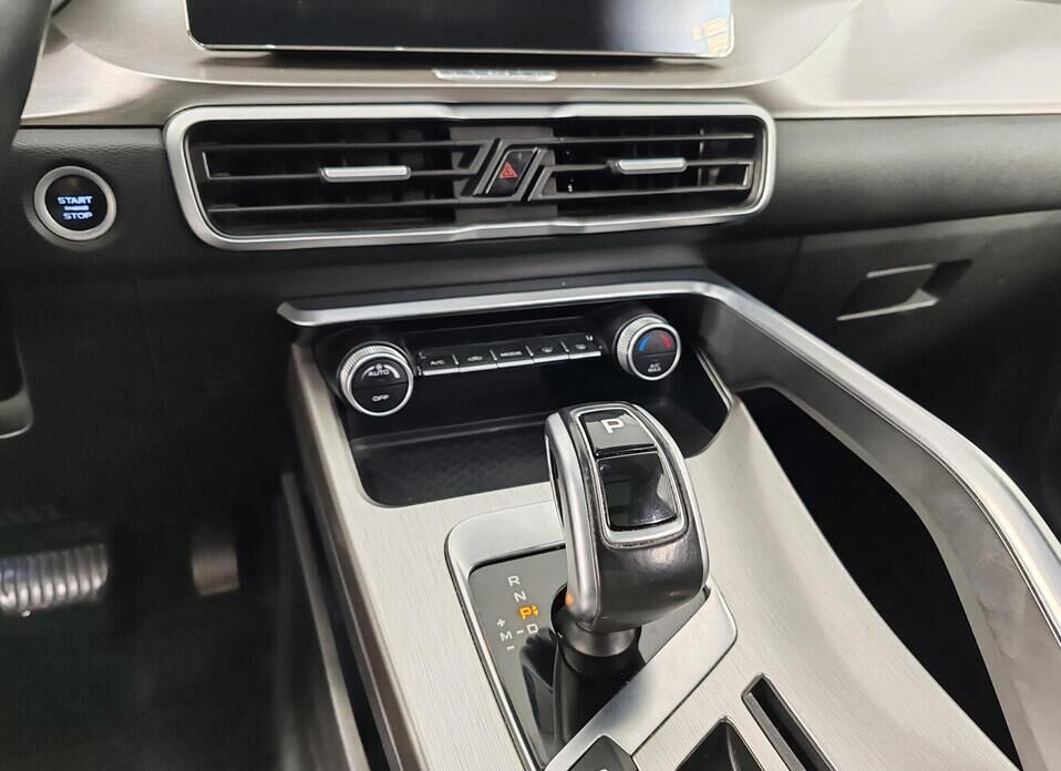 Geely Coolray, I 1.5 AMT (150 л.с.)