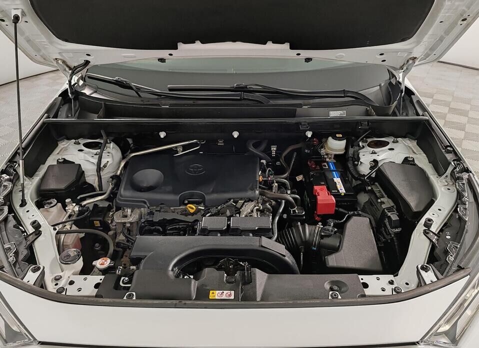 Toyota RAV4 2.5 AT (199 л.с.) 4WD
