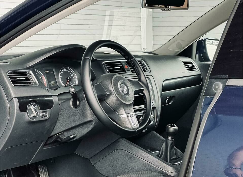 Volkswagen Jetta 1.4 AMT (122 л.с.)