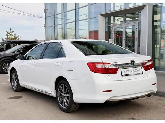 Toyota Camry, 2014&nbsp;г., 178&nbsp;800&nbsp;км