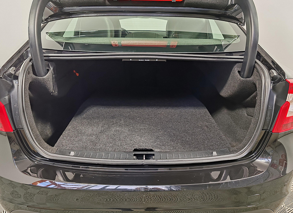 Volvo S60 Cross Country 2.0 AT (245 л.с.) 4WD