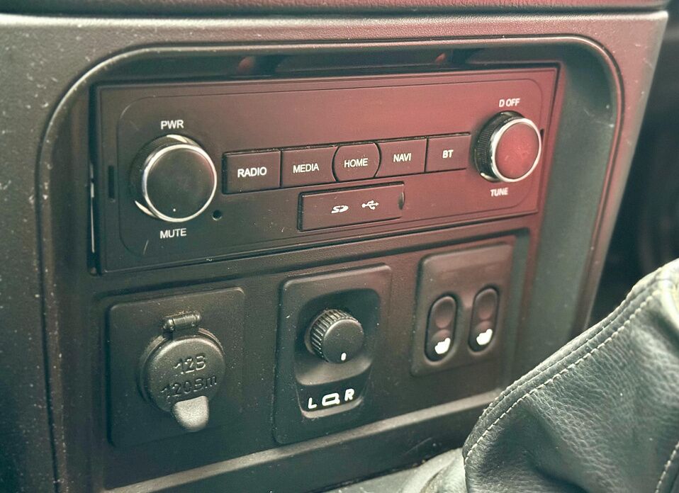 LADA (ВАЗ) Niva Travel, I 1.7 MT (80 л.с.) 4WD