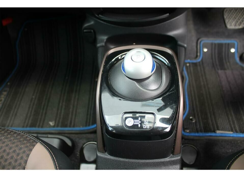 Nissan Note 1.2 CVT (98 л.с.)