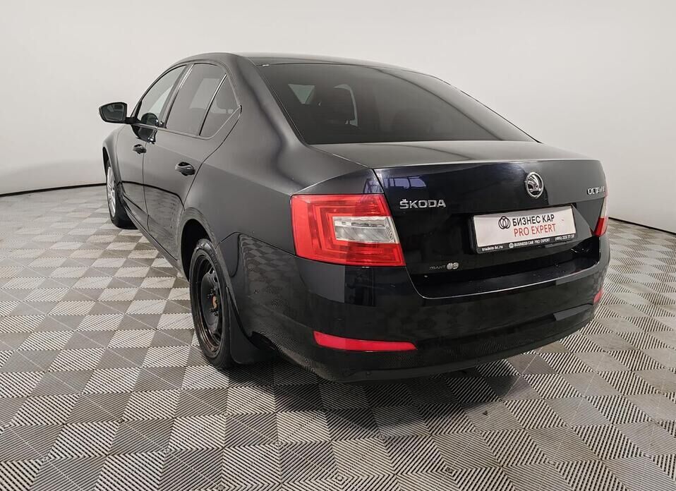 Skoda Octavia, III (A7) 1.6 MT (110 л.с.)