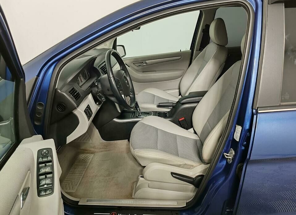Mercedes-Benz B-Класс 200 2.0 CVT (136 л.с.)