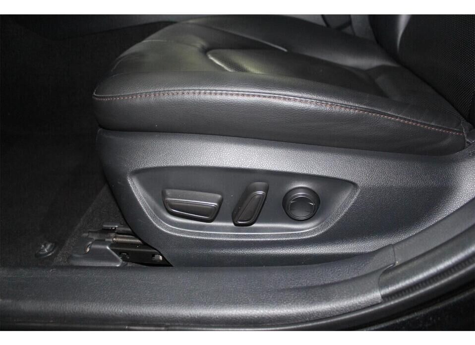 Toyota Camry, VIII (XV70) 2.5 AT (181 л.с.)