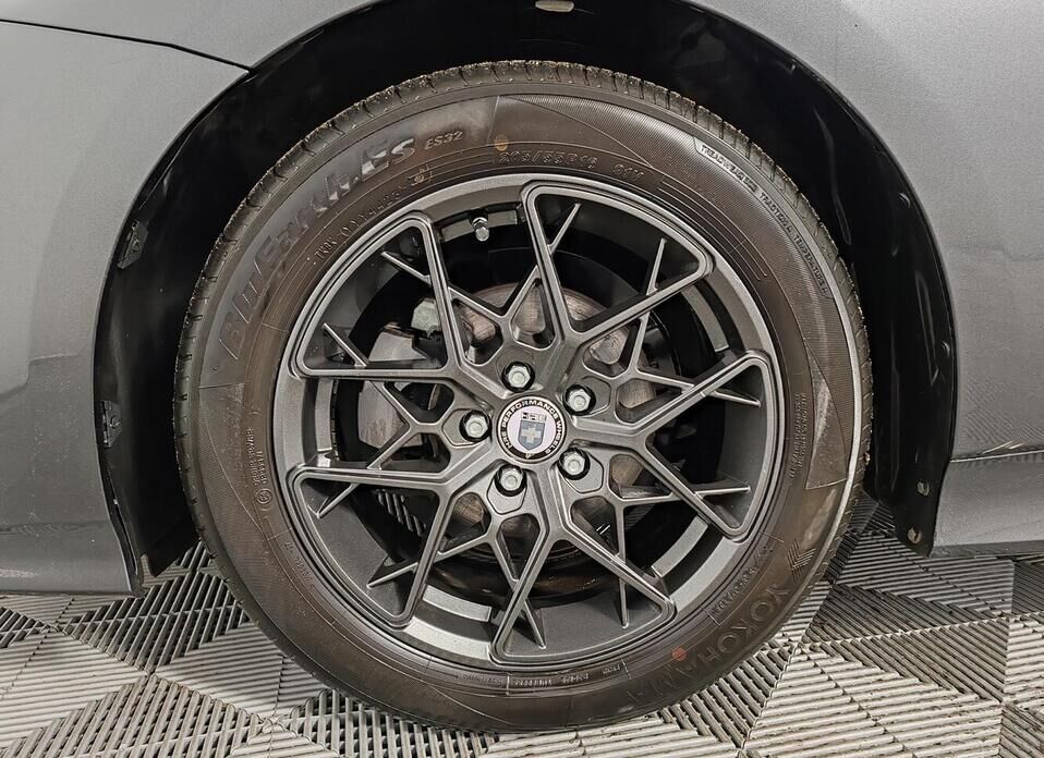 Toyota Prius 1.8hyb AT (98 л.с.)