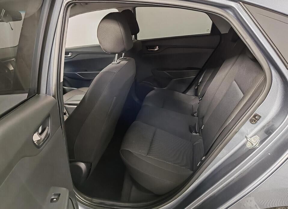 Hyundai Solaris, II Рестайлинг 1.6 AT (123 л.с.)