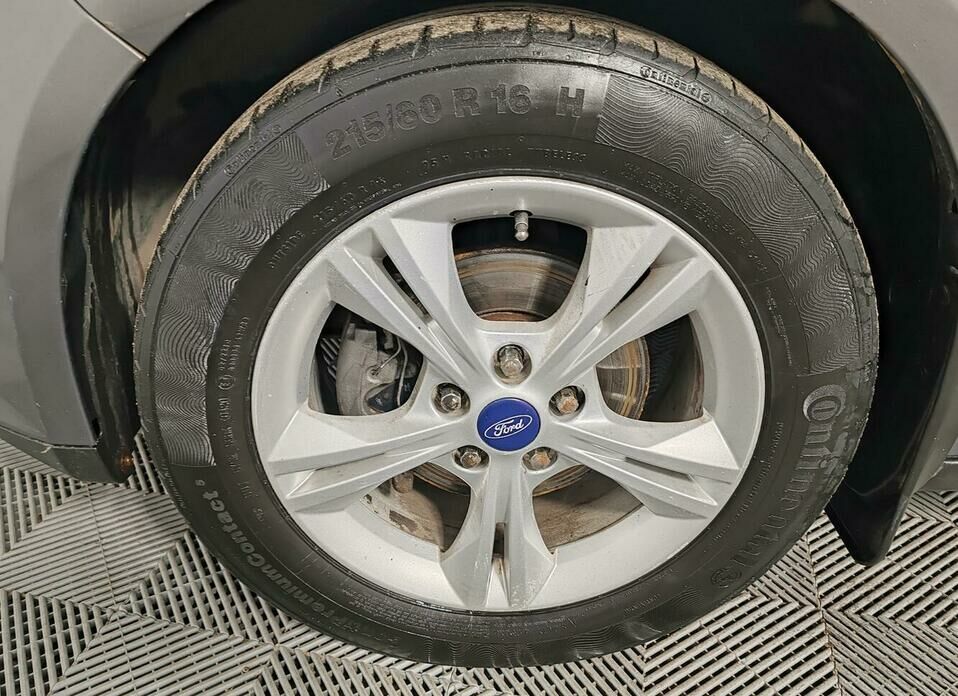 Ford Focus 1.6 MT (125 л.с.)