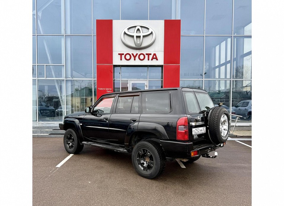 Nissan Patrol, V (Y61) Рестайлинг 3.0d AT (160 л.с.) 4WD