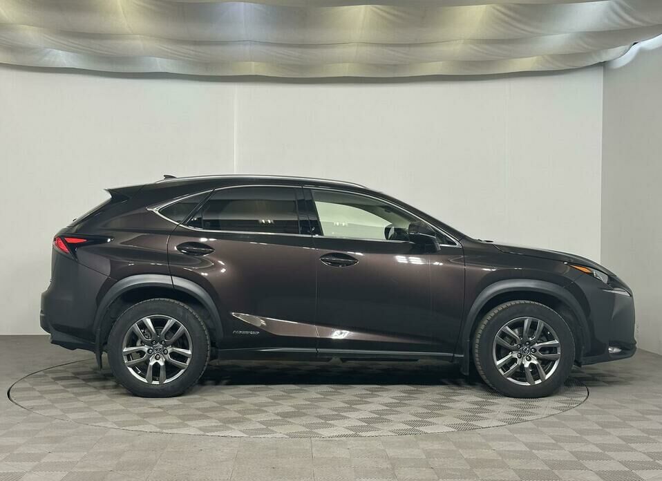 Lexus NX 300h 2.5hyb CVT (155 л.с.) 4WD