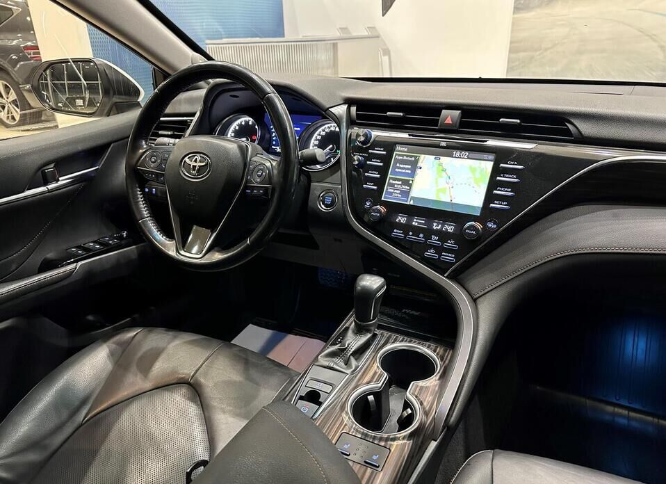 Toyota Camry, VIII (XV70) 2.5 AT (181 л.с.)