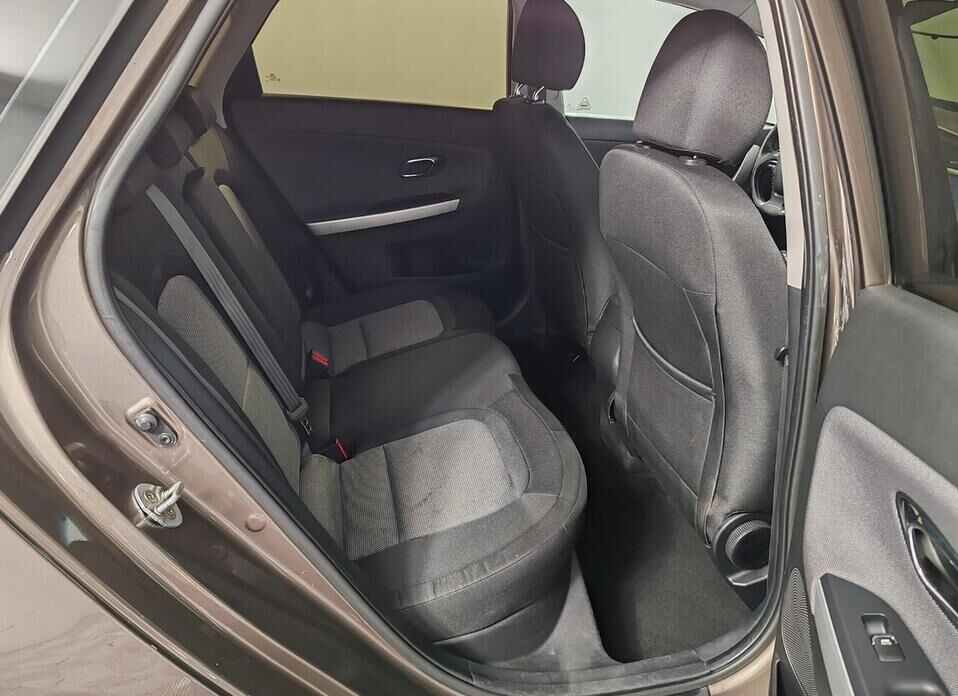 Kia Ceed 1.6 AT (130 л.с.)
