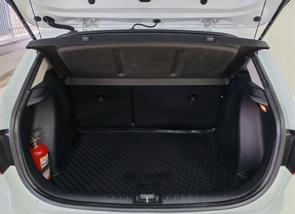 Kia Rio, IV X-Line 1.4 MT (100 л.с.)