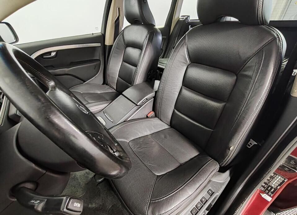 Volvo XC70, II 3.2 AT (238 л.с.) 4WD