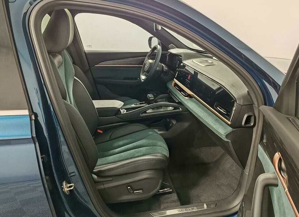 Geely Monjaro 2.0 AT (238 л.с.) 4WD