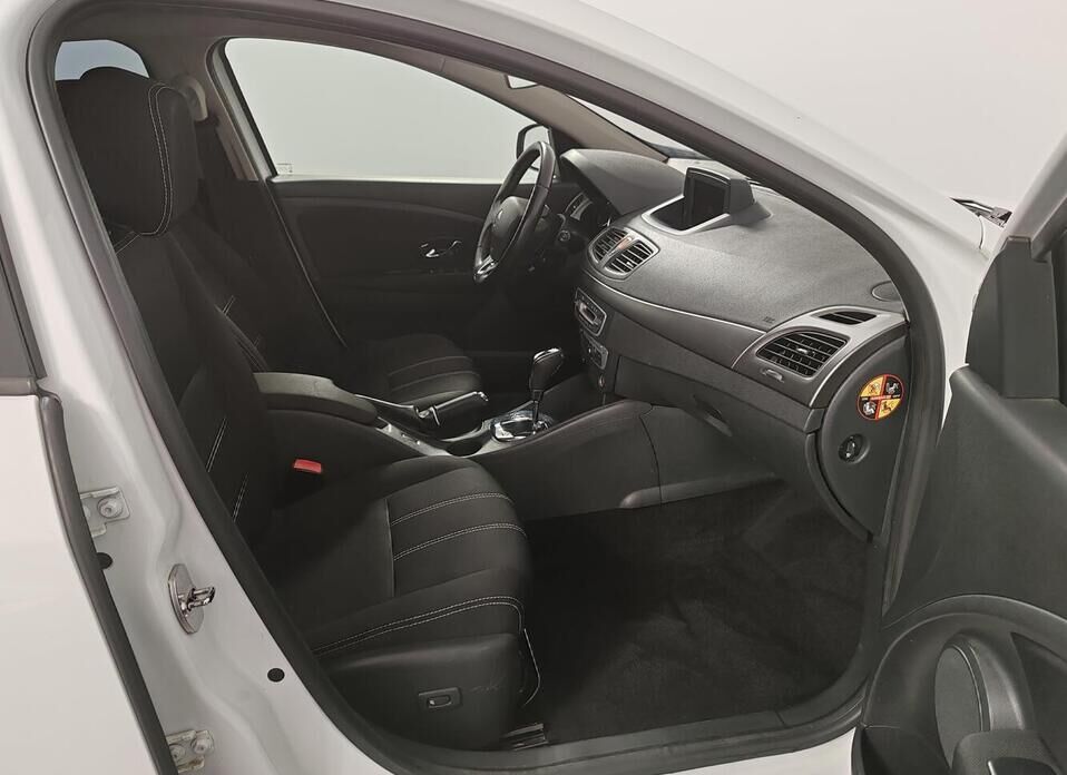 Renault Megane 1.6 CVT (114 л.с.)