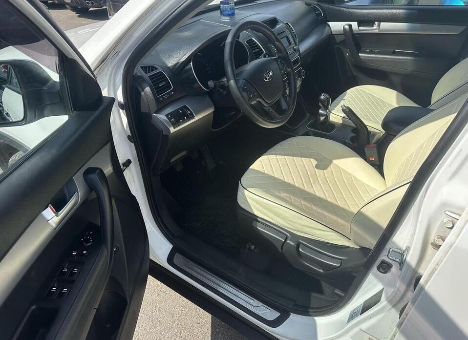 Kia Sorento, II Рестайлинг 2.4 MT (175 л.с.) 4WD