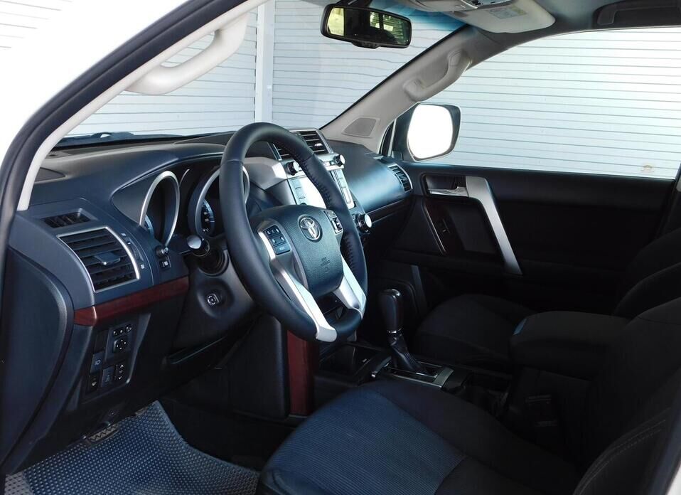 Toyota Land Cruiser Prado, 150 Series Рестайлинг 1 3.0d AT (173 л.с.) 4WD