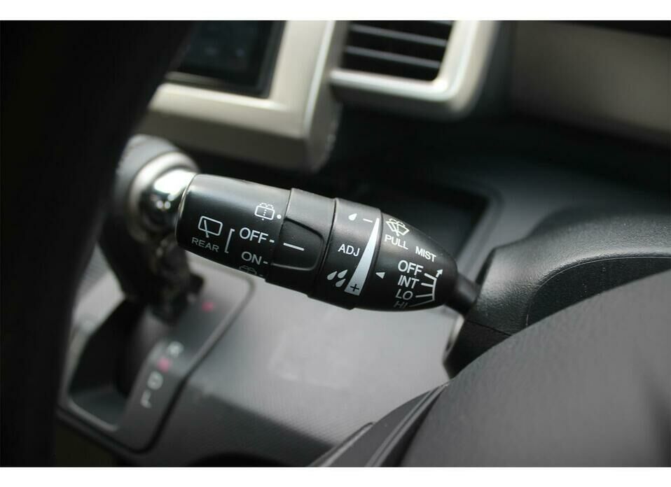 Honda Freed Spike 1.5 CVT (118 л.с.)