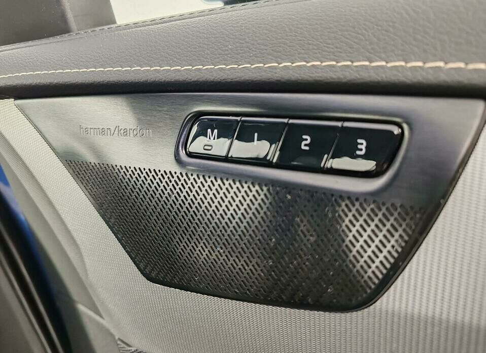 Volvo XC90 2.0d AT (235 л.с.) 4WD