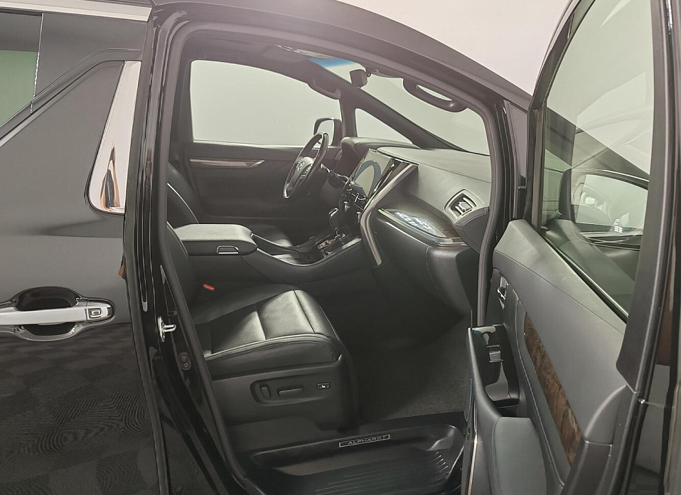 Toyota Alphard, III Рестайлинг 3.5 AT (300 л.с.)