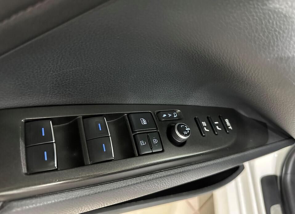 Toyota Camry, VIII (XV70) Рестайлинг 2.5 AT (200 л.с.)