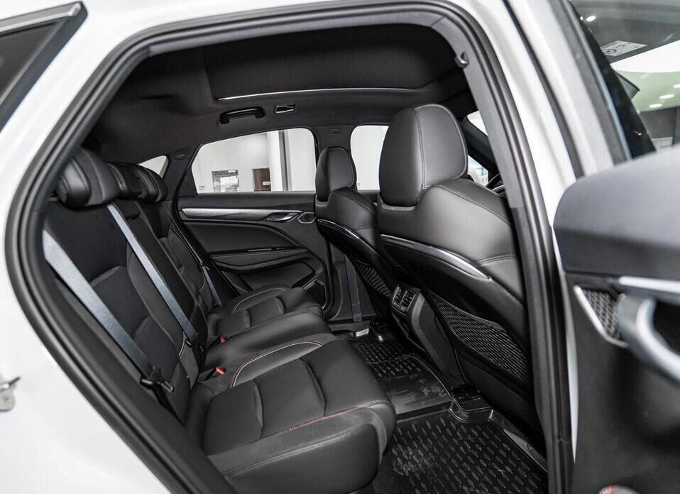 Knewstar 001 2.0 AT (238 л.с.) 4WD