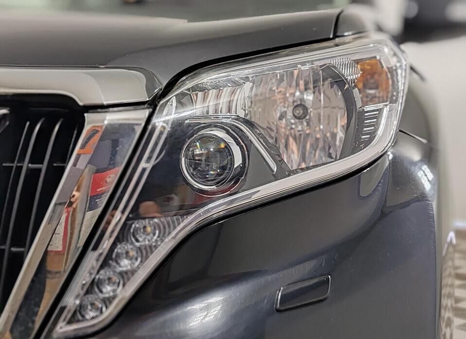 Toyota Land Cruiser Prado, 150 Series Рестайлинг 1 2.8d AT (177 л.с.) 4WD