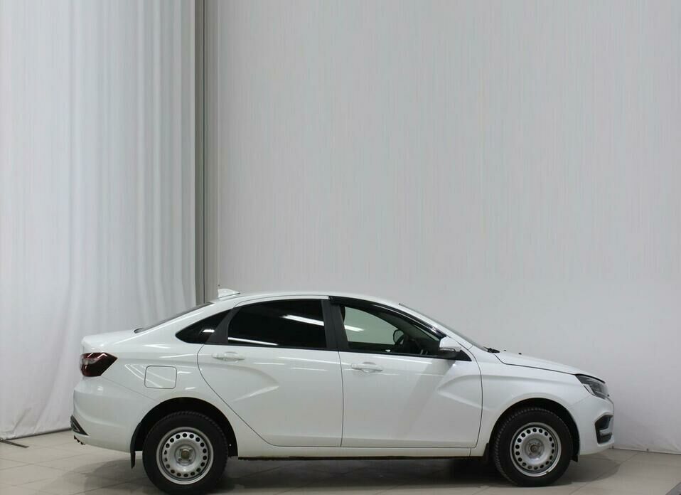 LADA (ВАЗ) Vesta 1.6 MT (90 л.с.)
