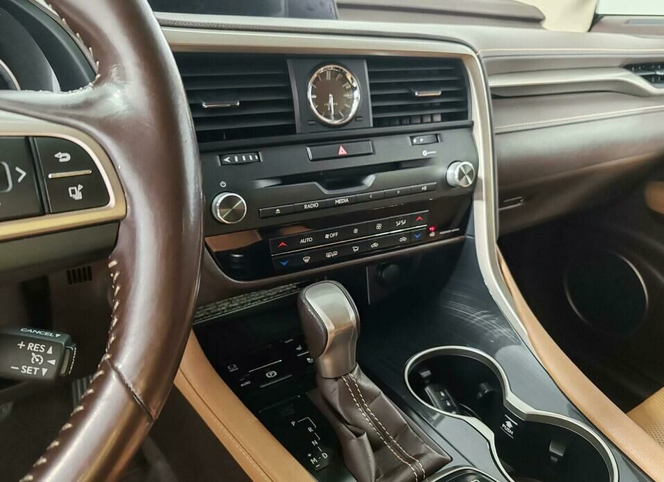 Lexus RX 200t 2.0 AT (238 л.с.) 4WD