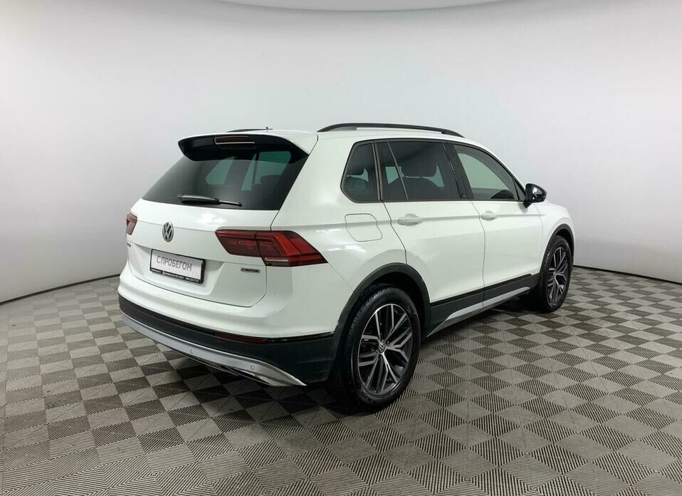 Volkswagen Tiguan 2.0 AMT (180 л.с.) 4WD