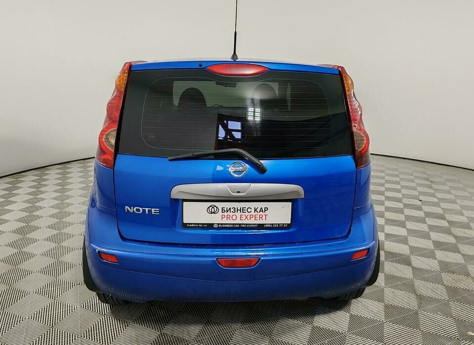 Nissan Note 1.6 AT (110 л.с.)