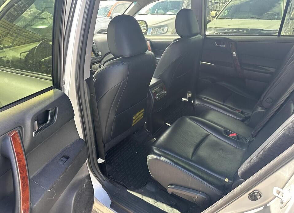 Toyota Highlander 3.5 AT (273 л.с.) 4WD