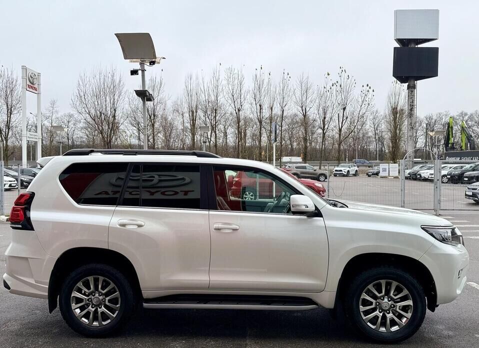 Toyota Land Cruiser Prado, 150 Series Рестайлинг 2 2.8d AT (177 л.с.) 4WD
