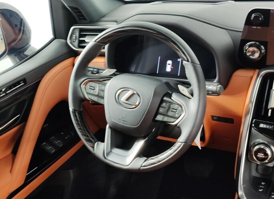 Lexus LX, IV 600 3.4 AT (415 л.с.) 4WD